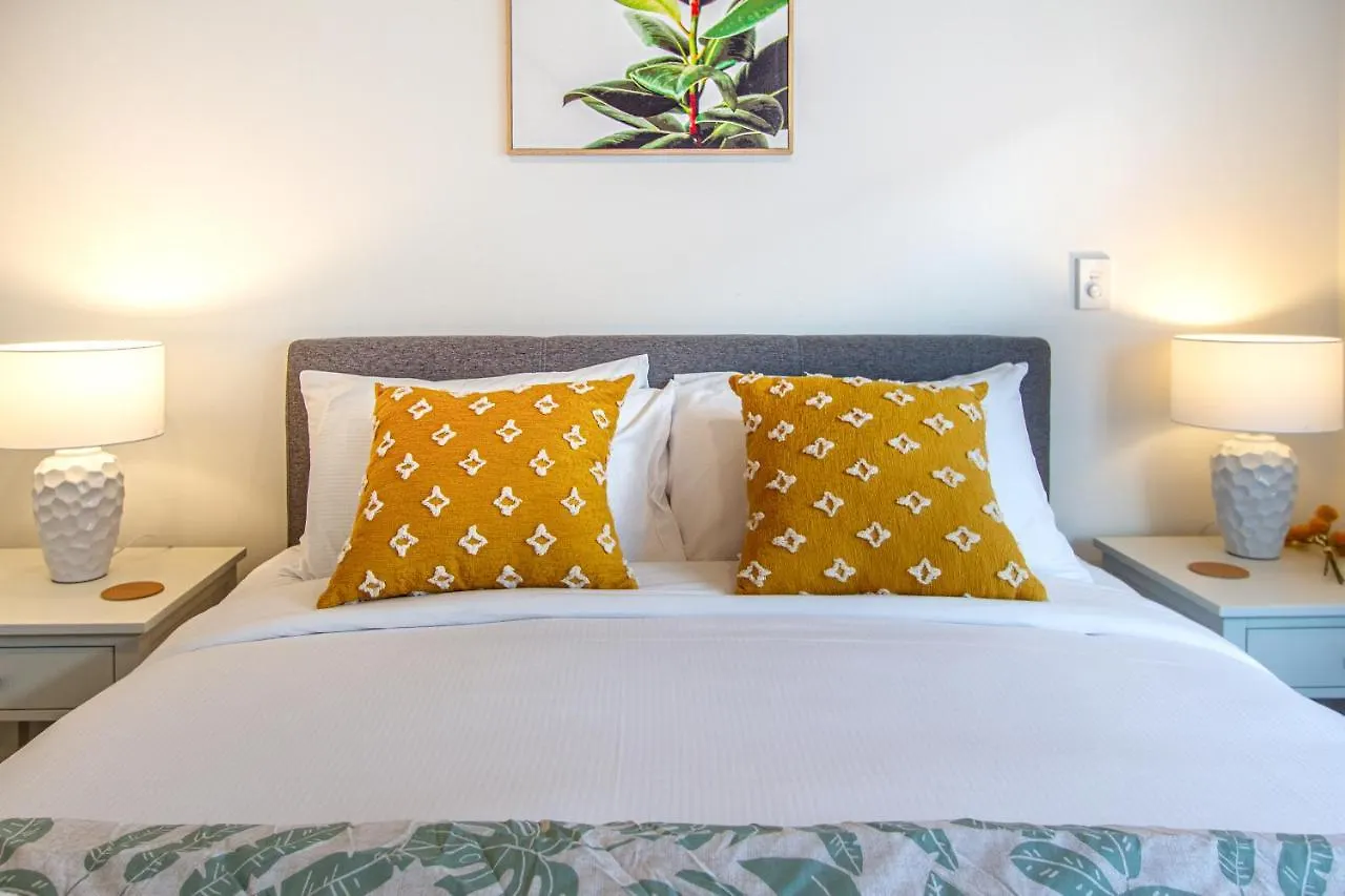 Vibrant City Abode - 2 Bed 2 Bath Apartment Christchurch New Zealand